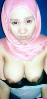Tudung bugil