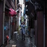 少女と裏路地