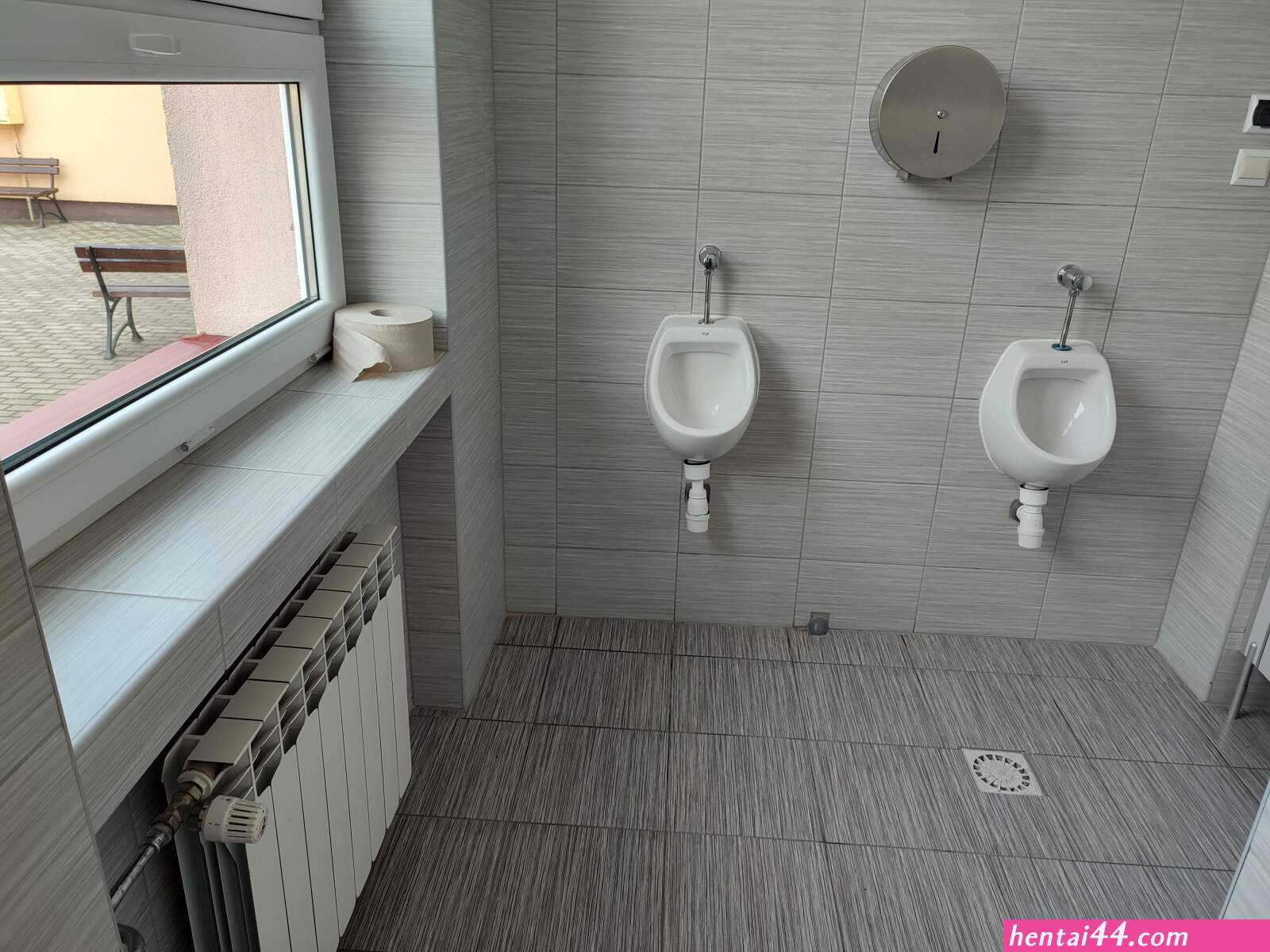School toilets hentai