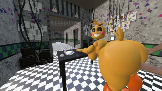 Chica catches security guard