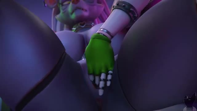 Monty Fuck Chica&Roxy
