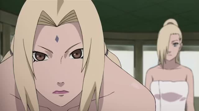 Sakura Focus on Tsunade Breasts