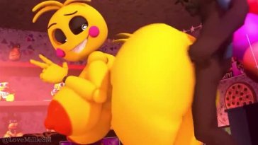 Toy Chica enjoying some cock