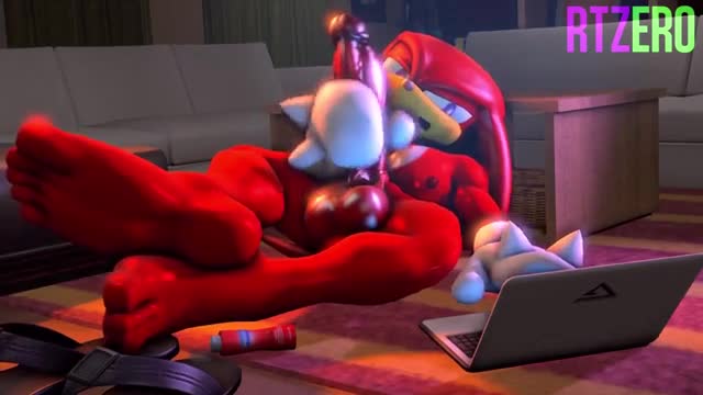Knuckles watching porn