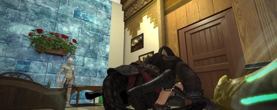 Miqo’te playing with his statue with a big penis