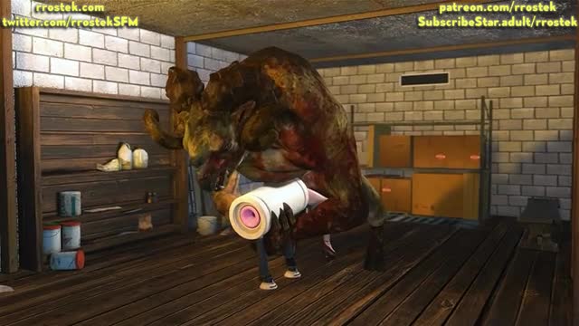 Scarlet got stuck in the breeding mount