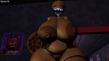 Toy chica sucks your cock
