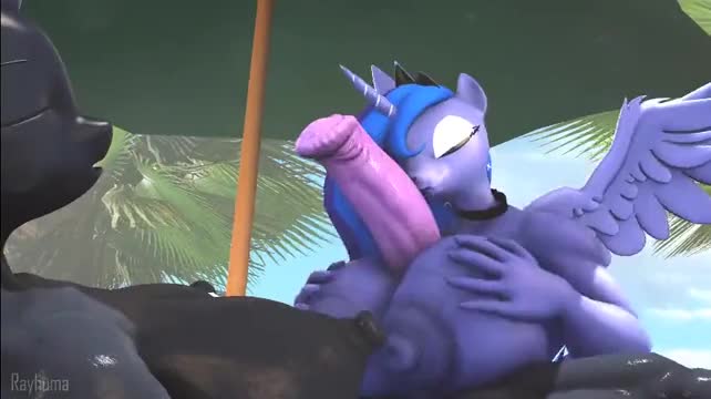 Luna gives paizuri