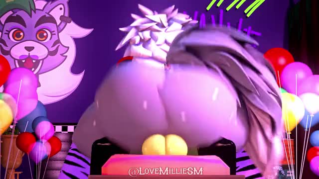 Roxy riding ash