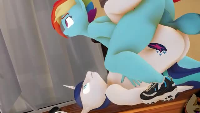 EQUESTRIA IN HEAT (MLP HMV)