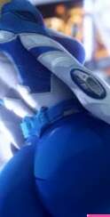 Sues voluptuous ass